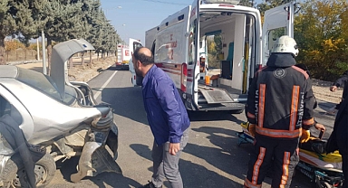 2 aracın karıştığı kazada 4 kişi yaralandı