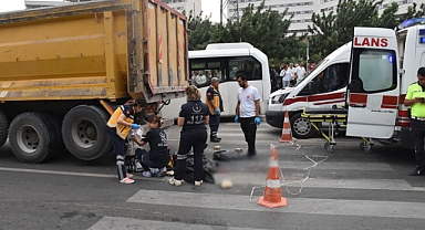 Adana'da kamyonun çarptığı yaya hayatını kaybetti