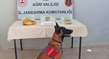 Ağrı'da durdurulan bir otobüste yaklaşık 2 kilo uyuşturucu ele geçirildi