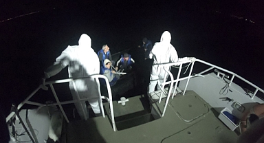 Ayvalık açıklarında geri itilen 45 düzensiz göçmen kurtarıldı