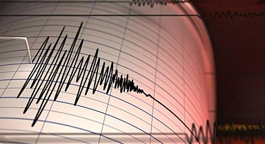 Endonezya'da 6,7 ve 7,1 büyüklüğünde deprem