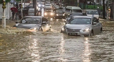 Giresun'un doğusu ile Trabzon çevreleri için kuvvetli yağış uyarısı