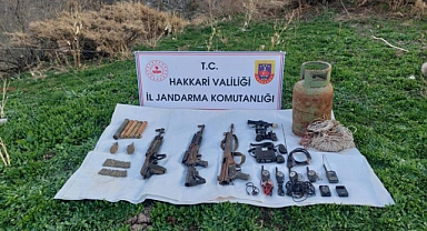 Hakkari'de silah ve mühimmat ele geçirildi