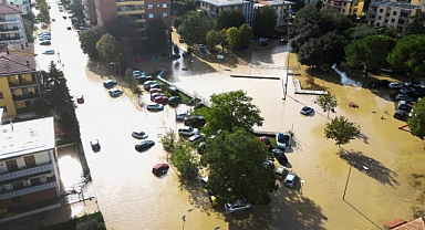 İtalya'daki selde can kaybı artıyor