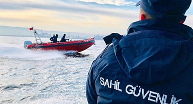 İzmir'de göçmen botu alabora oldu: 5 ölü, 2 kayıp