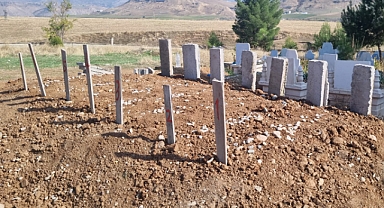 Kazada vefat eden anne ve 5 çocuğu defnedildi