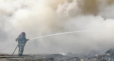Pakistan'da bir AVM'de yangın: 11 ölü, 22 yaralı