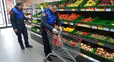 Zabıtadan marketlerde fiyat ve tartı denetimi