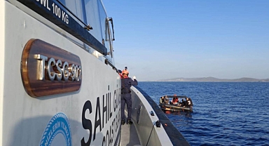 122 düzensiz göçmen ile 14 göçmen kaçakçısı yakalandı