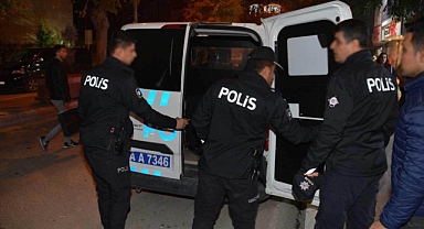Balıkesir'de arama kaydı bulunan 18 kişi yakalandı