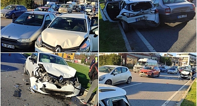 Bursa'da zincirleme trafik kazası: 4 yaralı