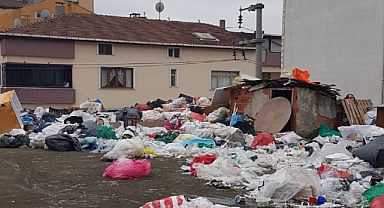 Çayırova Zabıtası’ndan çöp ev operasyonu