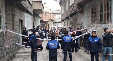 Diyarbakır'da 5 katlı bina çöktü