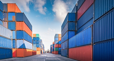 Ege Bölgesi'nin 10 aylık dış ticaret fazlası 8 milyar doları aştı