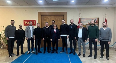 Gebze Fenerbahçeliler Derneği,başkanı Sarıtoprak ve yönetimi Kayseri Valisi Çiçek'i ziyaret etti