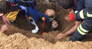 Göçükte sıkışan vatandaşı Büyükşehir itfaiyesi kurtardı