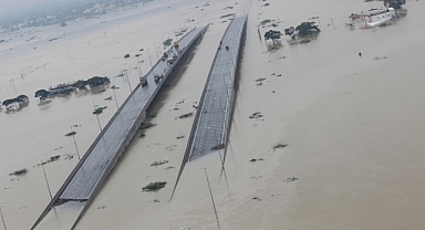 Hindistan’da şiddetli yağışlar sele yol açtı: 5 ölü