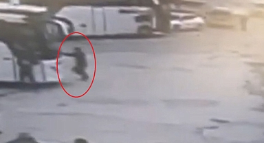 Otobüs şoförü tartıştığı muavinini ezerek öldürdü