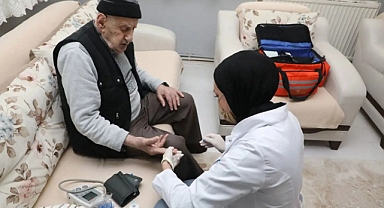 Sağlık Bakanı Koca: Bir yılda 804 milyon muayene gerçekleştirildi