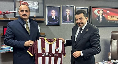 Atanamayan uzmanlar derneği (ATAUZDER) meclis görüşmelerine devam ediyor