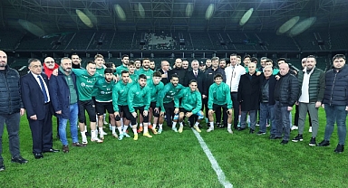 Büyükakın'dan kritik maç öncesi Kocaelispor'a moral ziyareti