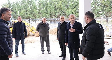 Çiftçi, spor salonu ve gençlik merkezini inceledi