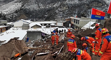 Çin'de heyelan: 47 kişi mahsur kaldı, 2 kişi öldü