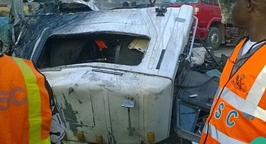 Çukura düşen otobüste 16 kişi öldü