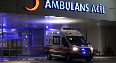 Edirne'de tır ile hafif ticari araç çarpıştı: 2 yaralı