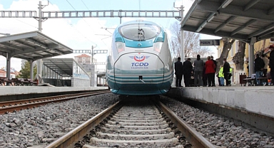 Karaman-Konya-Ankara ve İstanbul YHT hattında rekor yolcu sayısı elde edildi