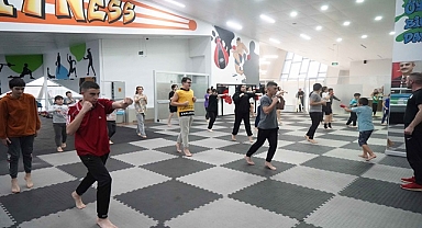 Kış spor okullarında eğitim devam ediyor
