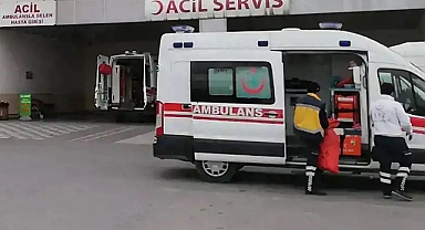Otomobil ile kamyonet çarpıştı: Bir ölü 5 yaralı