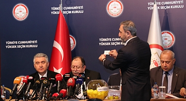 Seçime katılacak partilerin oy pusulasındaki yerleri belli oldu