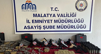 Takı dükkanından cephanelik çıktı