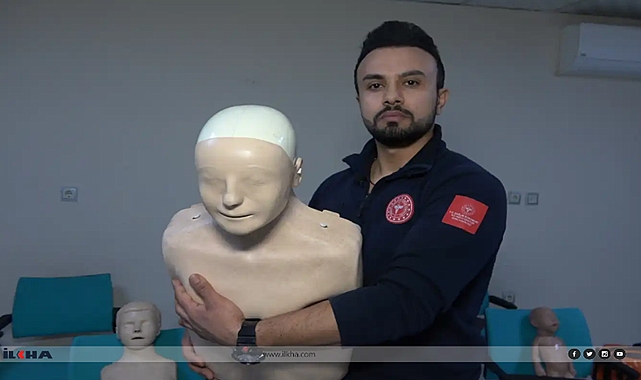 Yetişkinlerde Heimlich manevrası nasıl yapılır?