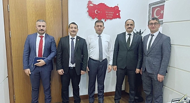 Atanamayan uzmanlar derneği haklarını arama konusunda yoluna hız kesmeden devam ediyor