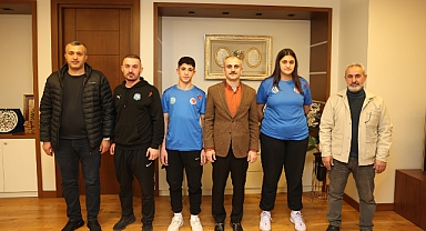 Çiftçi, şampiyon sporcuları ağırladı
