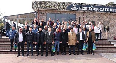 Çiftçi, Şekerpınar esnafıyla bir araya geldi