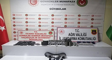 Gümrük kaçağı araba parçaları ele geçirildi