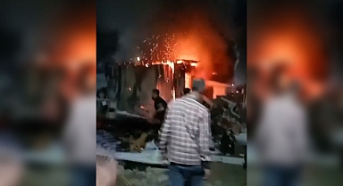 Hatay'da konteyner kentte yangın