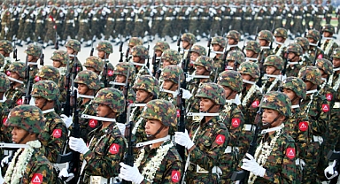 Myanmar'da kadınlara da zorunlu askerlik uygulaması