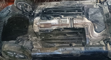 Takla atan otomobilde burnu bile kanamadan çıktı