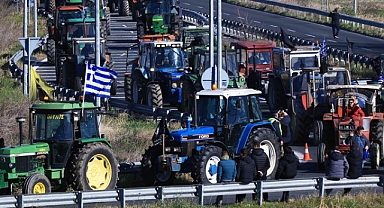 Yunanistan'da çiftçilerin eylemleri devam ediyor