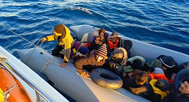 12'si çocuk 27 düzensiz göçmen kurtarıldı
