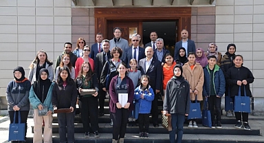 Dereceye giren öğrencilere ödüller Başkan Büyükgöz’den