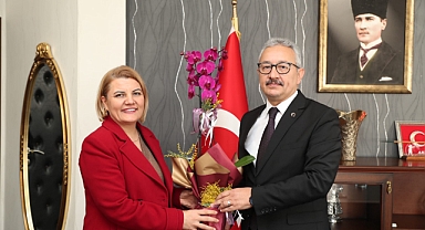 Hürriyet: Çocuklara her gün 1 öğün ücretsiz yemek vermek için milli eğitime ısrarımız sürüyor