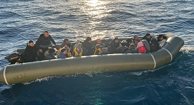 Yunanistan'ın geri ittiği düzensiz göçmenler kurtarıldı