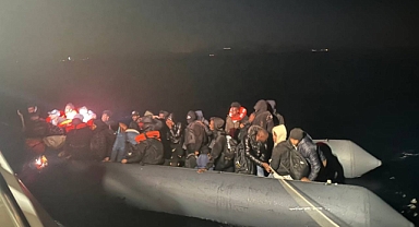 Balıkesir açıklarında 56 düzensiz göçmen yakalandı