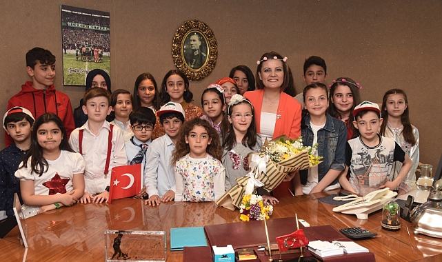 Hürriyet: 23 Nisan Ulusal Egemenlik ve Çocuk Bayramımız kutlu olsun!