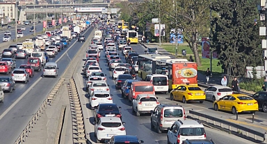 İstanbul'da tatil bitti, trafik çilesi başladı